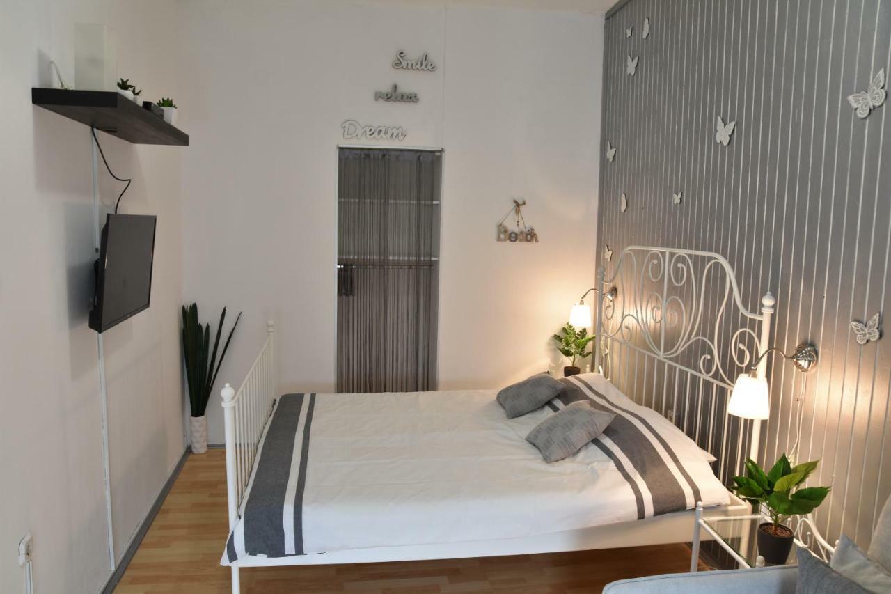 Studio Apartment Lumen بولا المظهر الخارجي الصورة